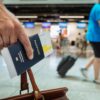 留学や海外旅行に必要なパスポートとクレジットカード